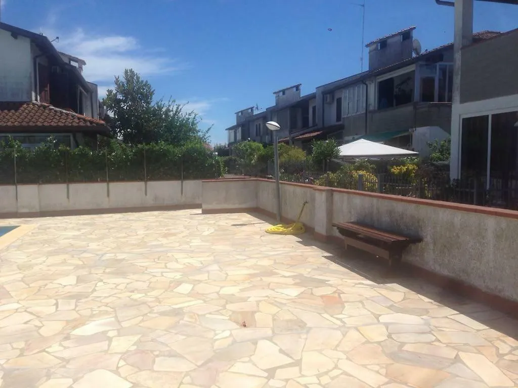 Holiday home Logonovo 2000 Villa Llido Degli Estensi