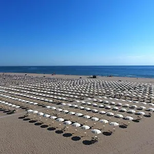 Albatross Mobile Homes On Camping Mare E Pineta Llido Degli Estensi